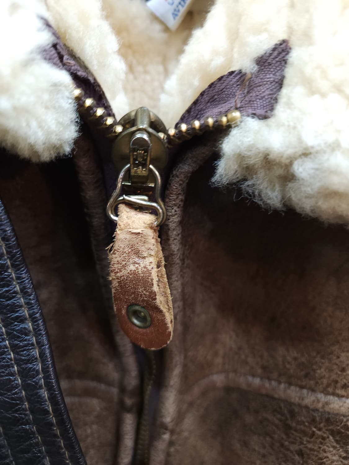 아비렉스 80s B6 양가죽 항공 무스탕 점퍼
​
 상품이미지2