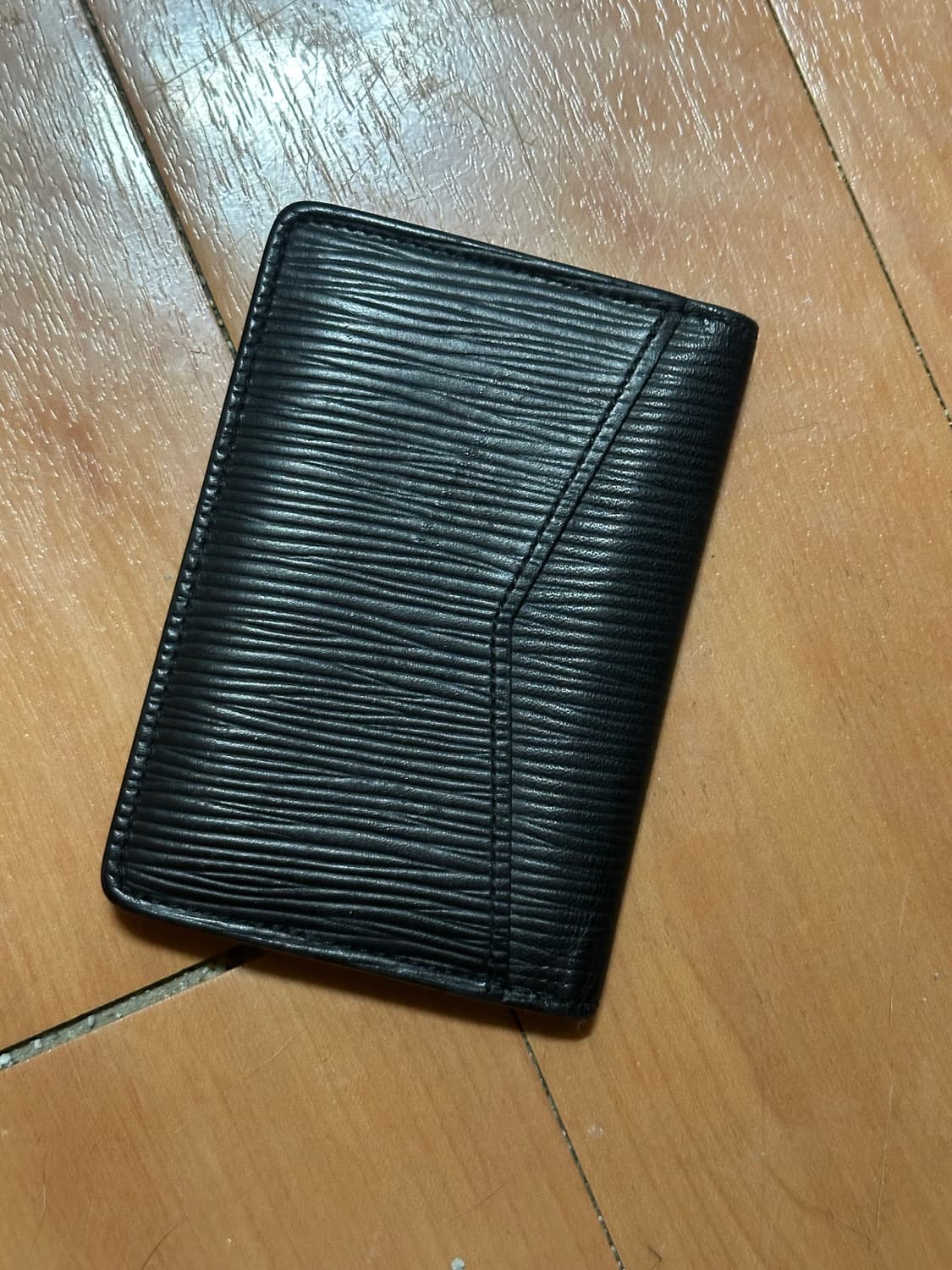 루이비통 에피 카드지갑 상품이미지3