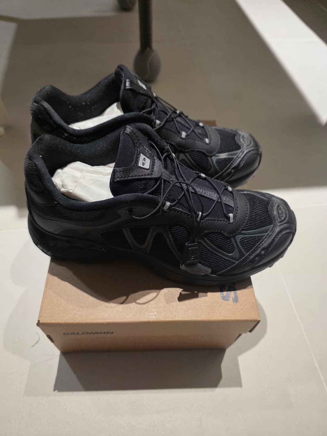 살로몬 위스퍼 240 판매합니다 상품이미지3