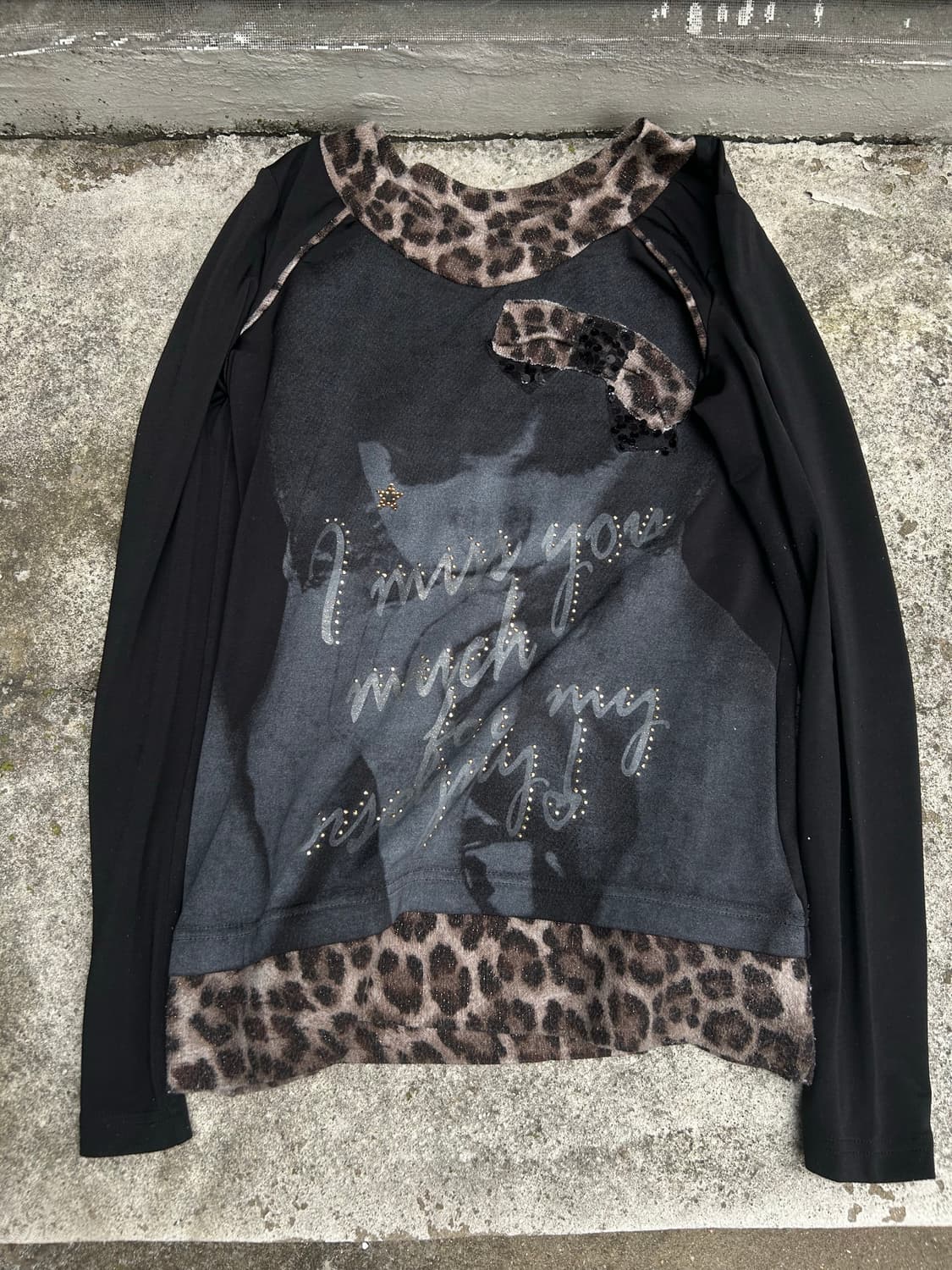 2000s vtg Y2K 호피 걸 프린팅 블랙 롱슬리브 상품이미지2