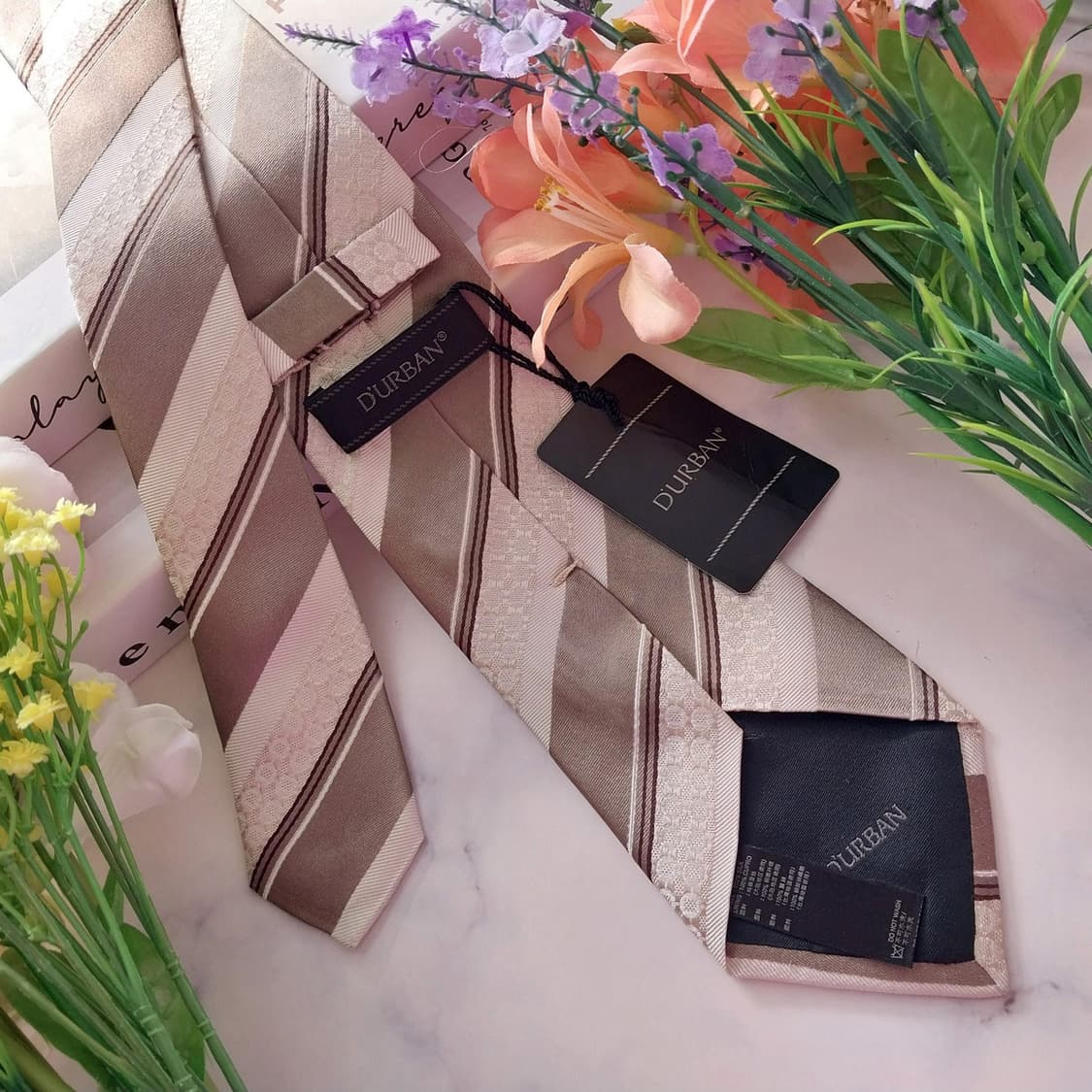 더반(다반) 실크 베이지 스트라이프 넥타이 7.9cm 새상품 K1362
 상품이미지4