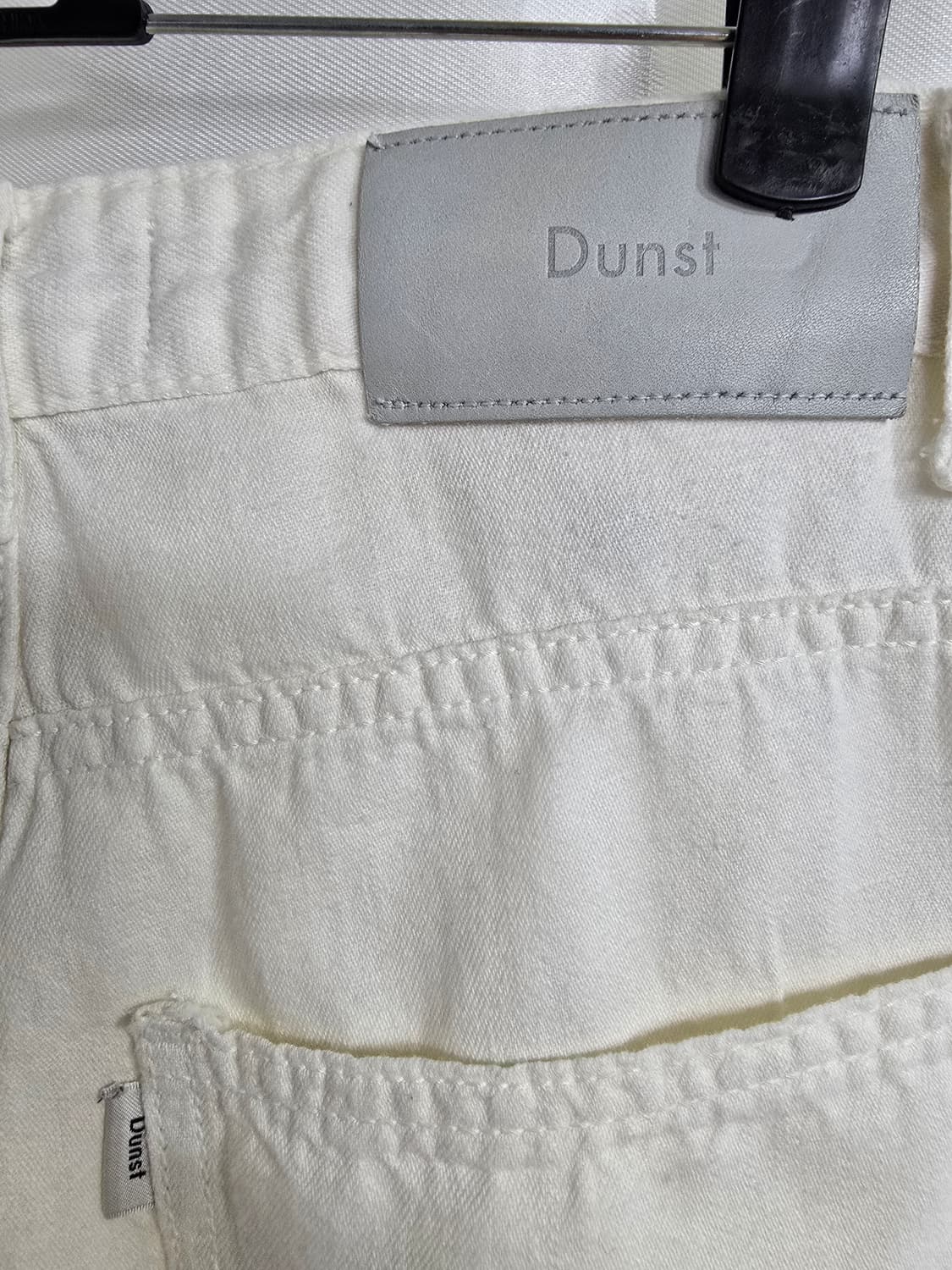 Dunst 던스트 화이트 일자핏 면바지 (2074) 상품이미지3