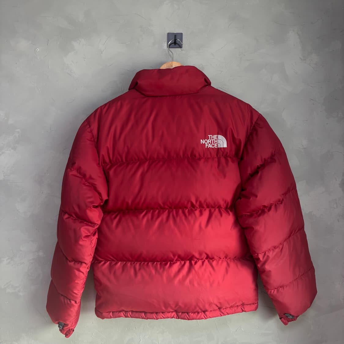 노스페이스 700 눕시 구스다운 패딩 버건디 레드 상품이미지4