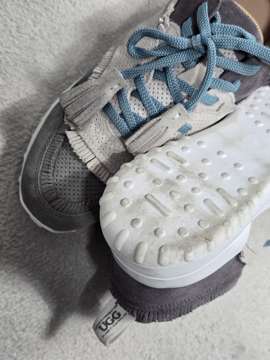 UGG 어그 오즈웨어 카이라 테슬 스니커즈 37 상품이미지8