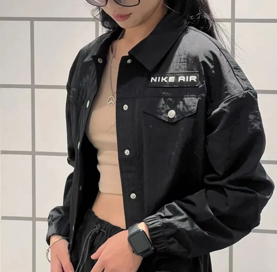 나이키 에어 모디스트 크롭 우븐 자켓  상품이미지2