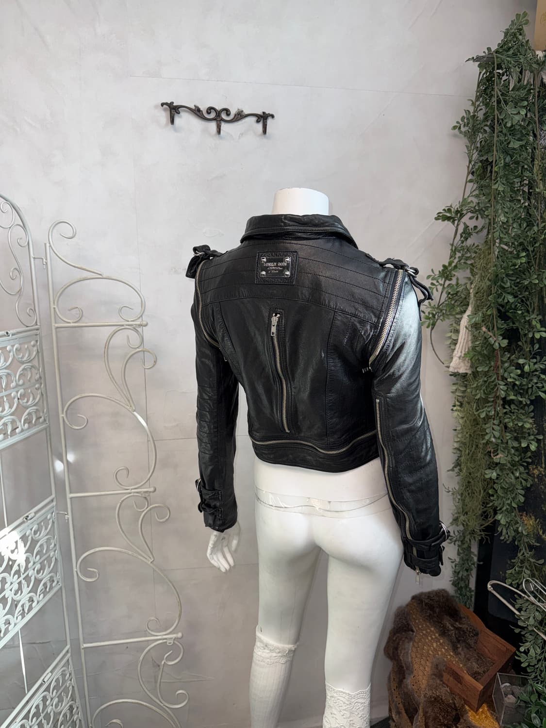 Bilion Dollar Babes lamb skin zipper jk 상품이미지10
