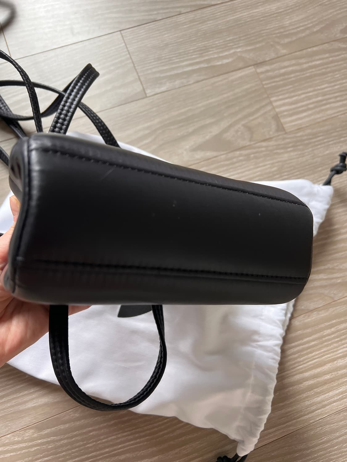 텔파 스몰 퍼프 쇼퍼백 블랙 상품이미지6