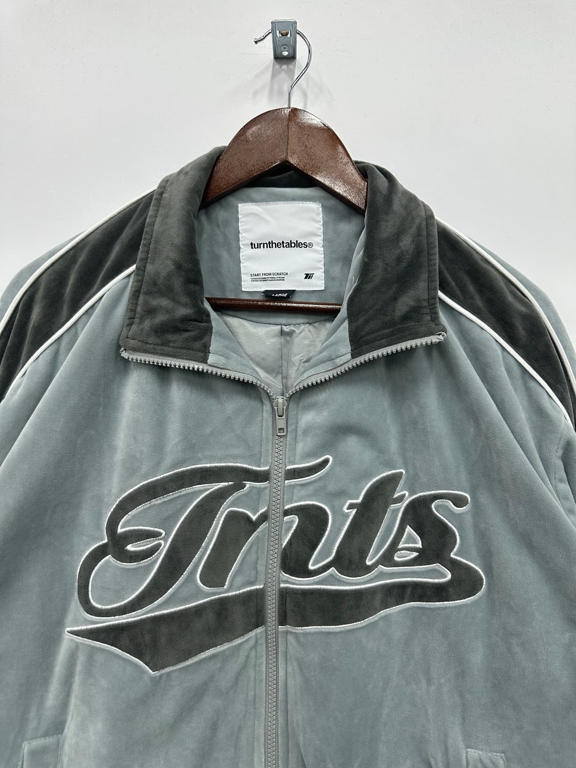 턴더테이블 벨벳 자켓  상품이미지3