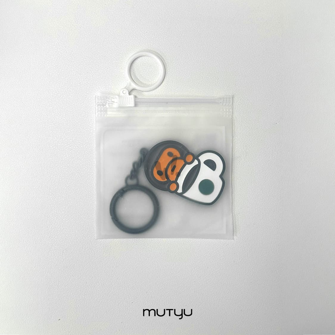 스타벅스 x 베이프 베이비 마일로 키체인 상품이미지4