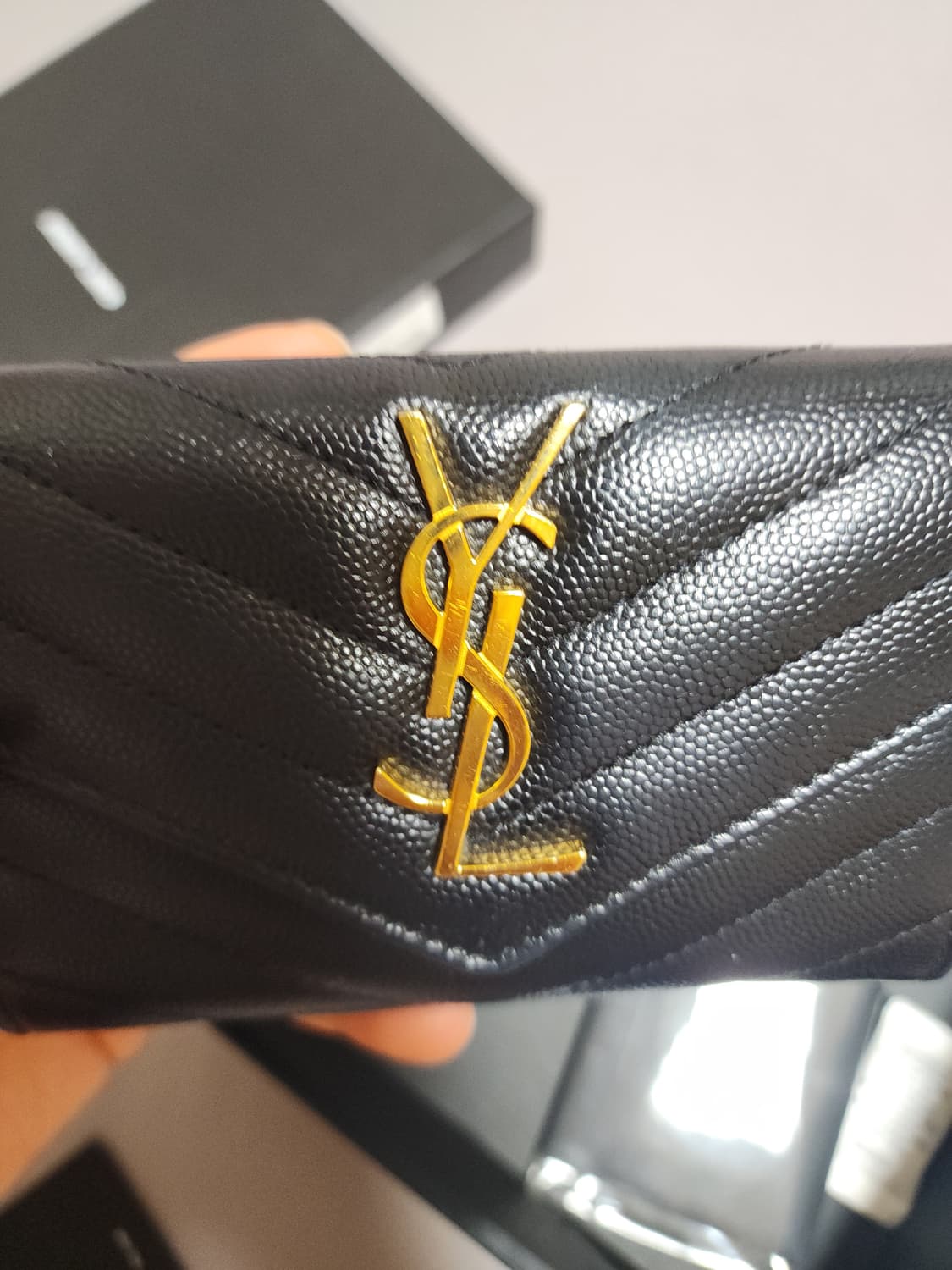 생로랑 카산드라 마틀라세 카드지갑 블랙 금장 상품이미지2