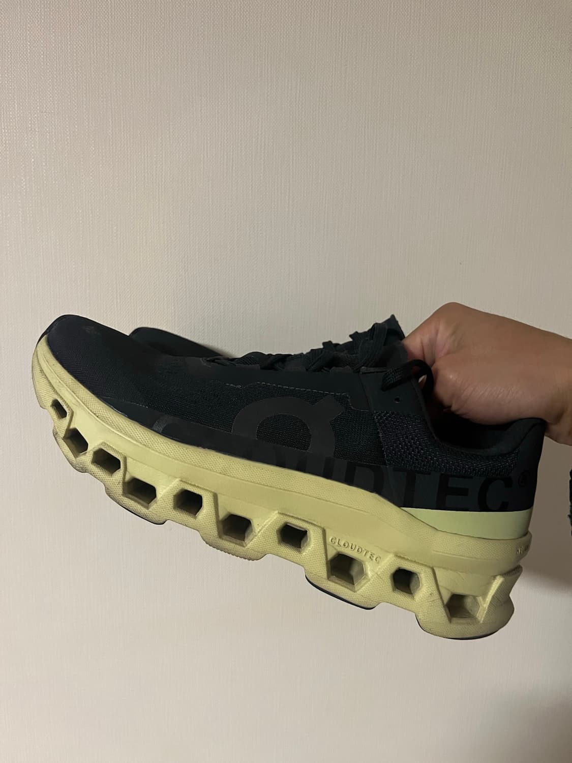 온러닝 클라우드몬스터 265 상품이미지1