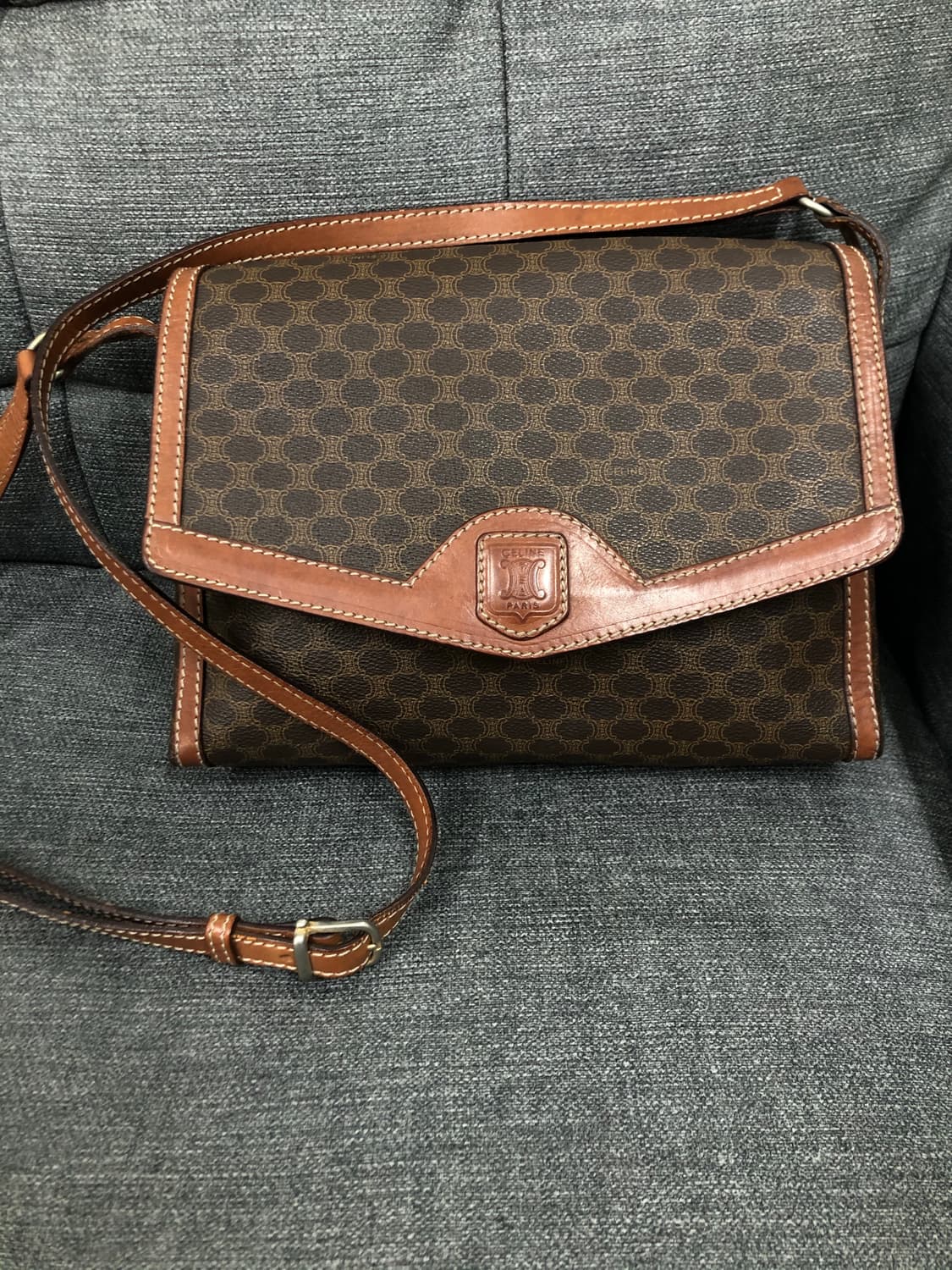 올드셀린느 마카담 크로스백 상품이미지1