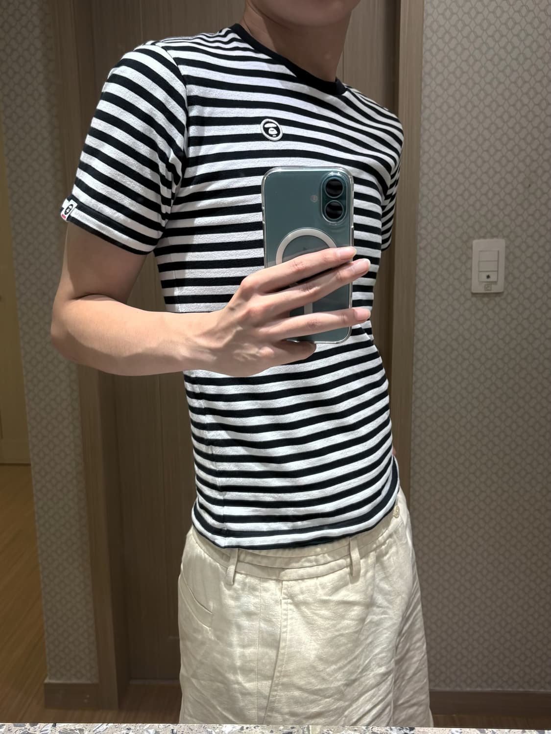 [S] 에이프(AAPE) 미니 문페이스 자수 스트라이프 반팔 티셔츠 상품이미지2