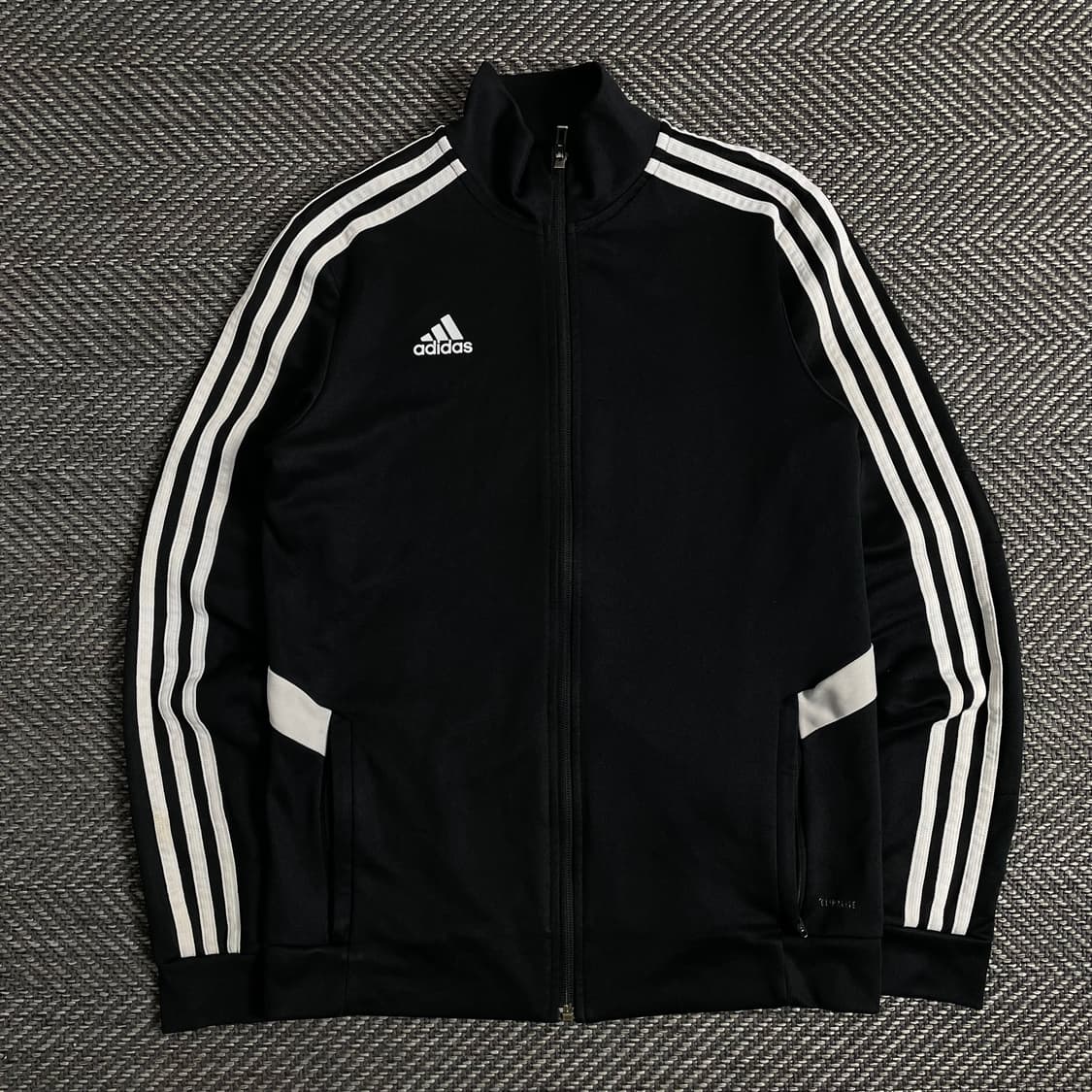 아디다스 에센셜 블랙 트랙탑 져지 o 3001 상품이미지1