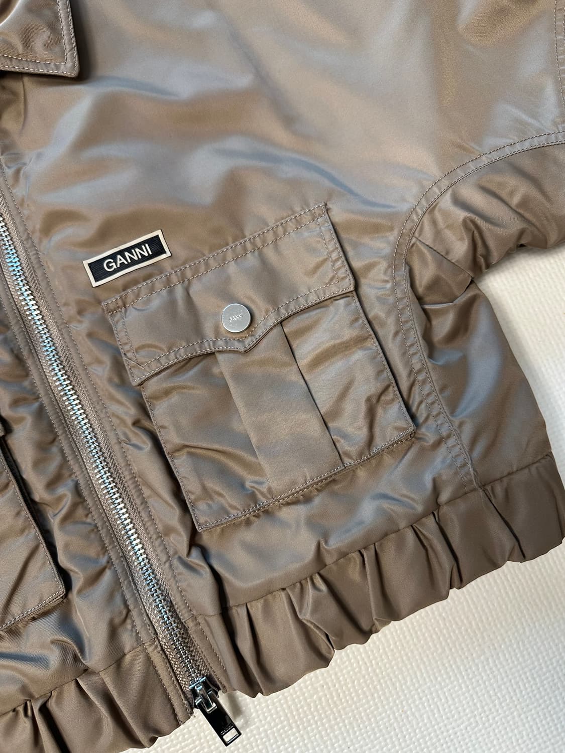 Ganni 크롭 MA1 항공점퍼 34사이즈 상품이미지4