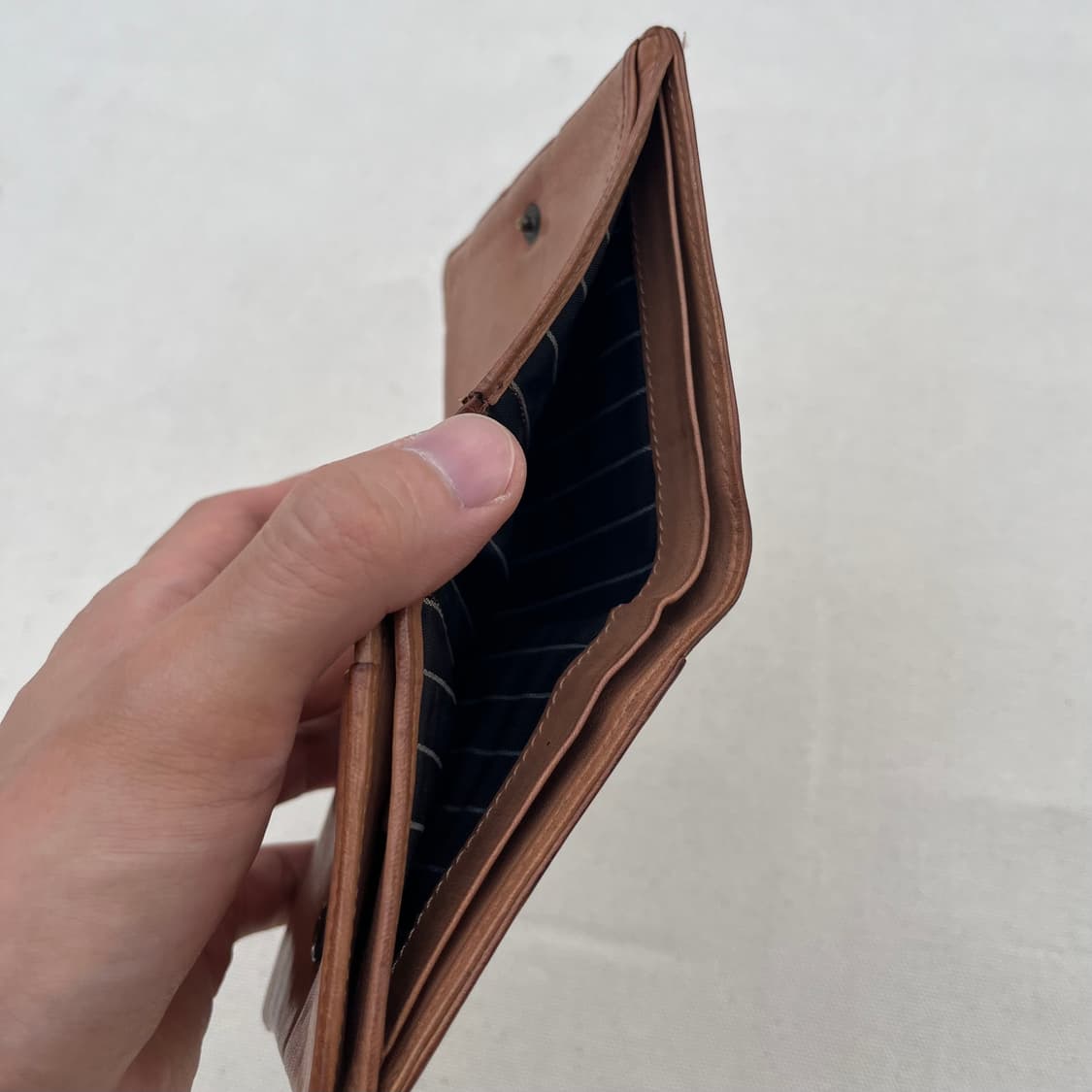 장폴고티에 레더 스트랩 월렛 상품이미지5