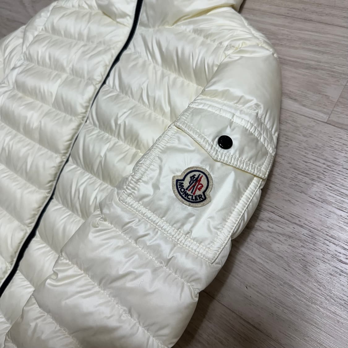 몽클레어 블레스 경량패딩 상품이미지4