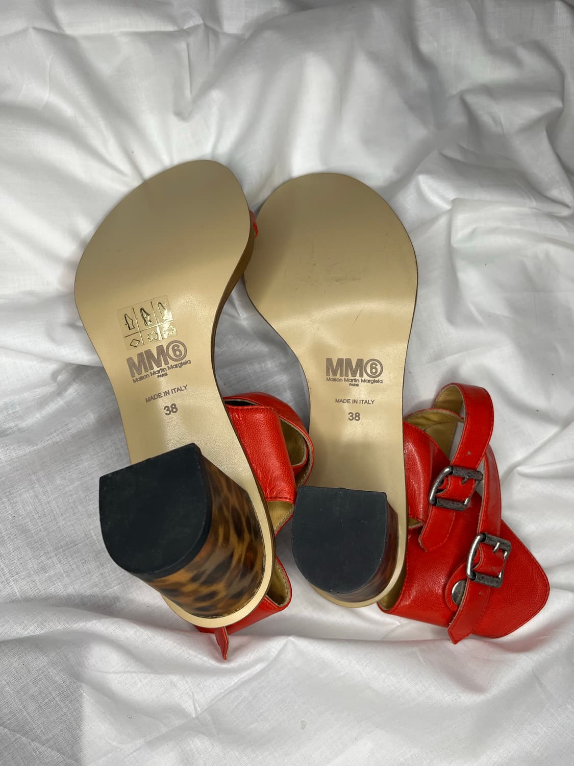 MM6 메종 마르지엘라 홀로그래픽 레오파드 힐 샌달 상품이미지6