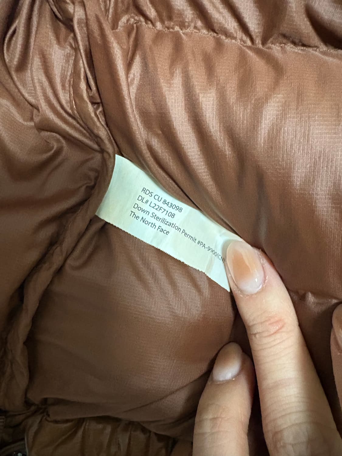 노스페이스 700 해외판 브라운 숏패딩(켄달제너) 상품이미지7