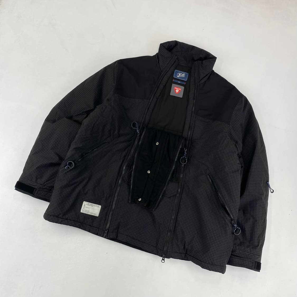 Blue 블루 매쉬 유틸리티 포켓 프리마로프트 자켓 (105) 상품이미지3