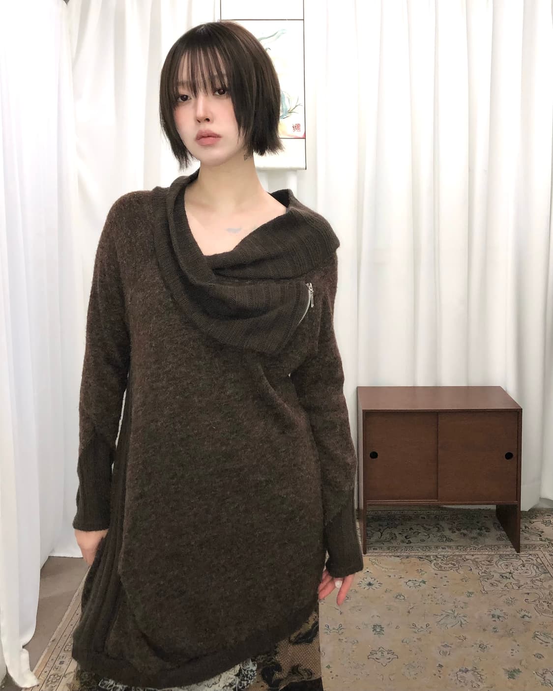 브라운 지퍼 디테일 니트 상품이미지1