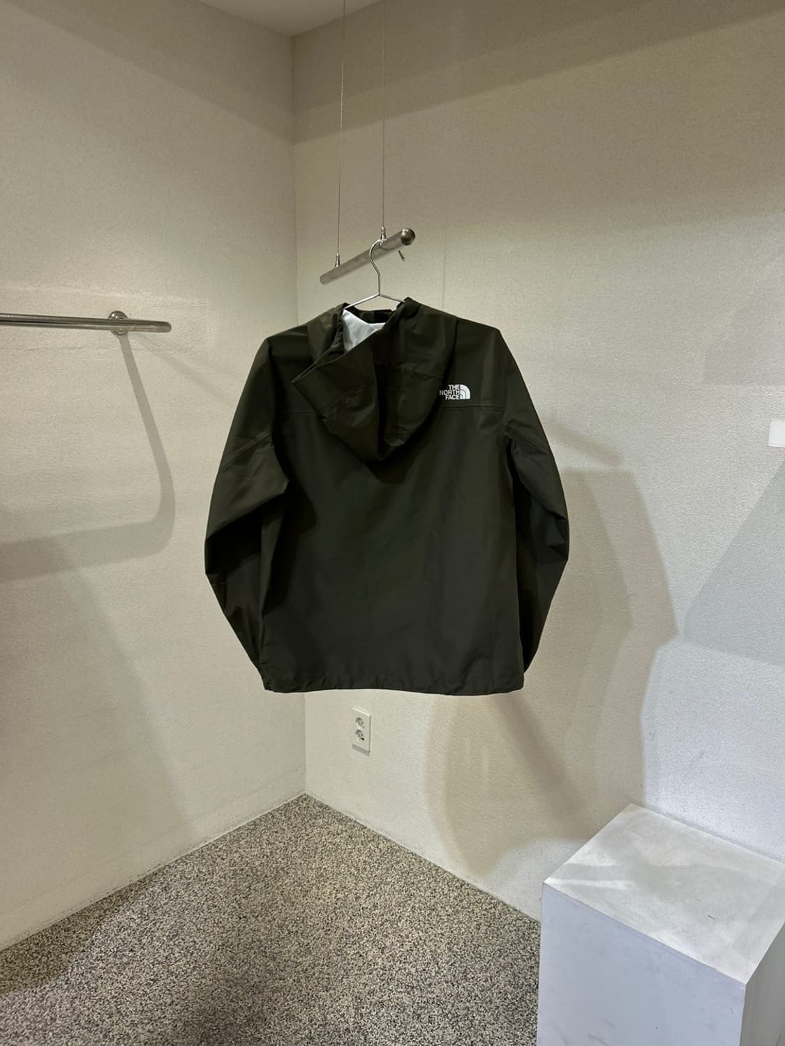 노스페이스 후드 바람막이 상품이미지2