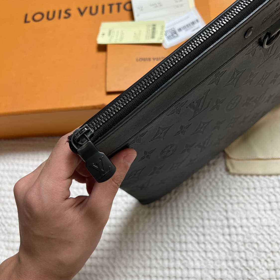 (당일배송 풀구성) 루이비통 포쉐트 쉐도우 클러치백 상품이미지5