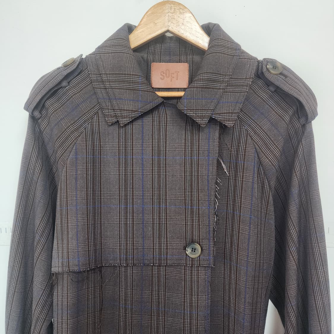 소프트서울 체크 롱 트렌치코트 상품이미지2