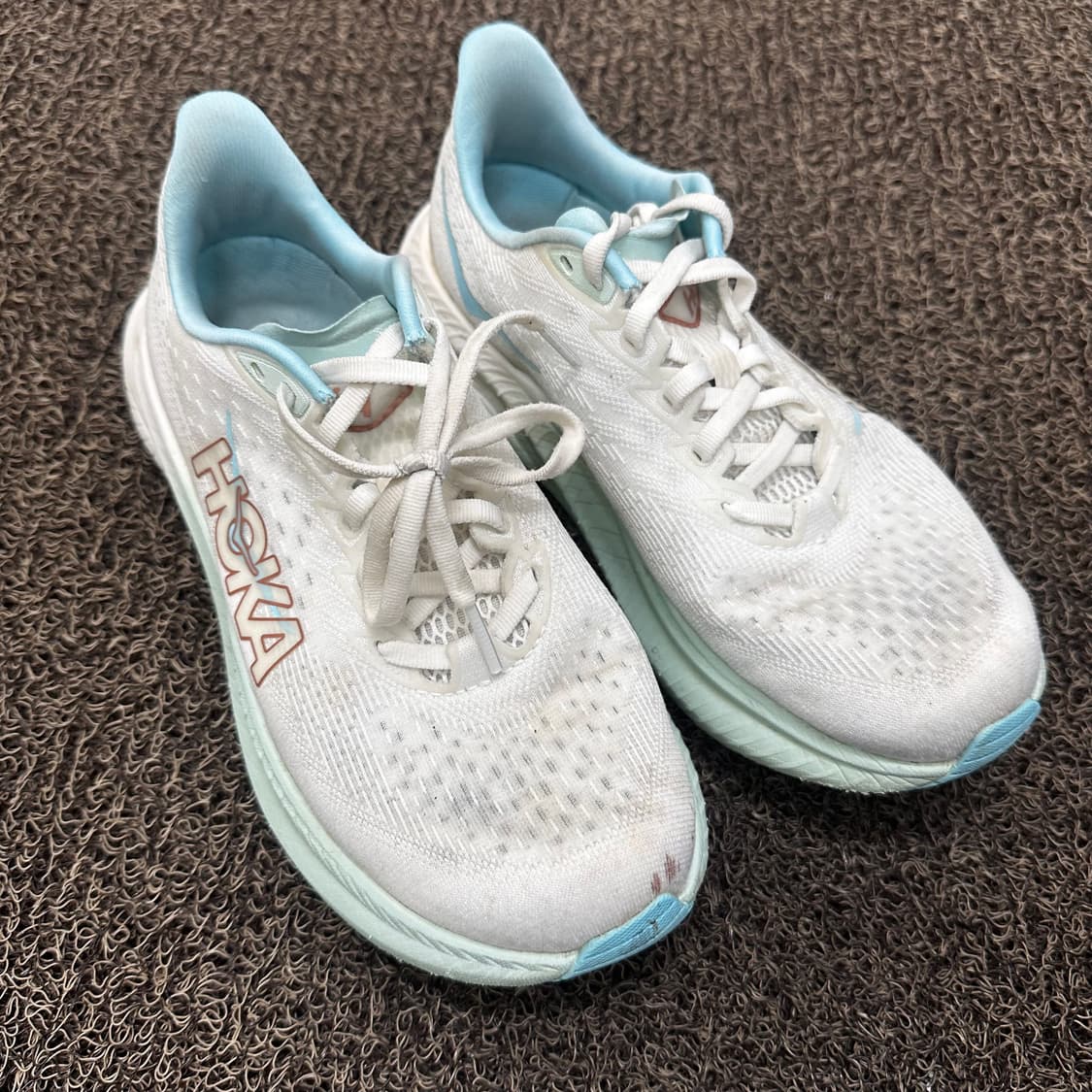 HOKA 호카 여성 마하 6 러닝화 240 상품이미지2