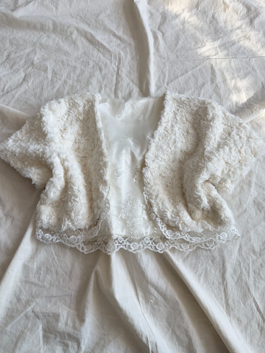 아이보리 폭닥 로걀 러블리 페어리 크롭 퍼 볼레로 상품이미지1