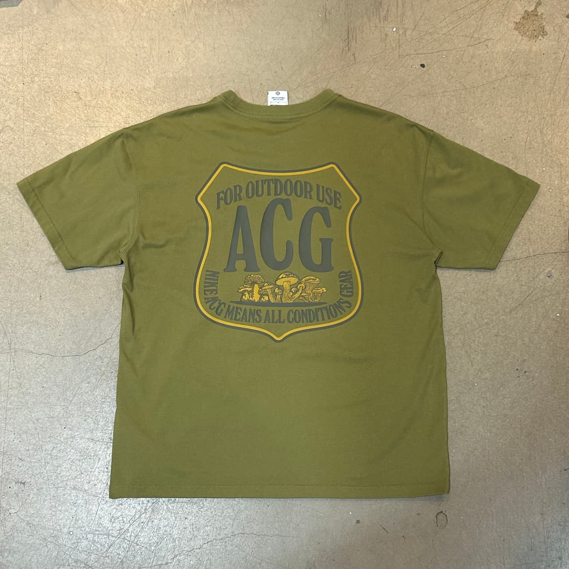 L 나이키 ACG 루즈 핏 그린 반팔티 상품이미지2