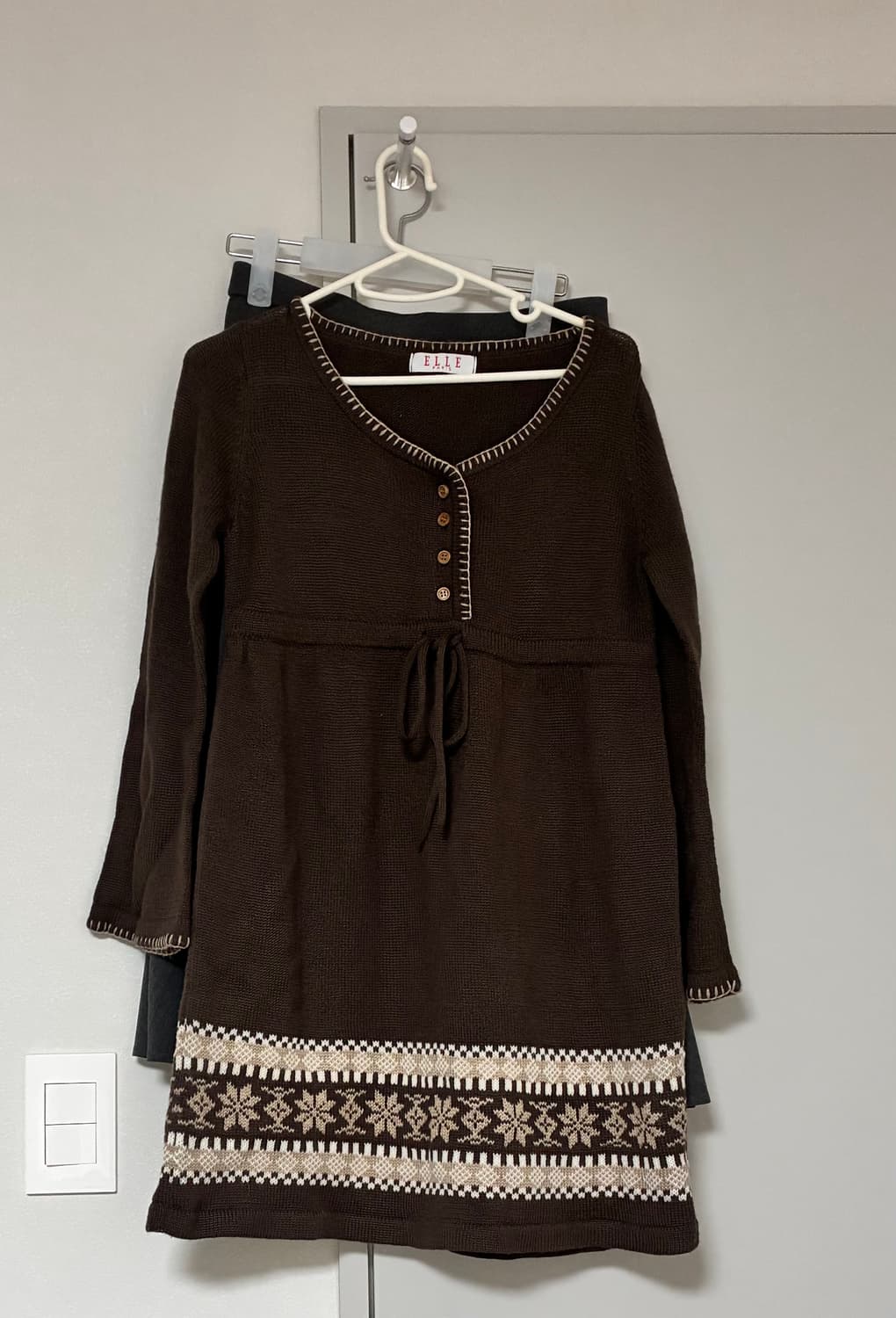 브라운 노르딕 니트 원피스  상품이미지1