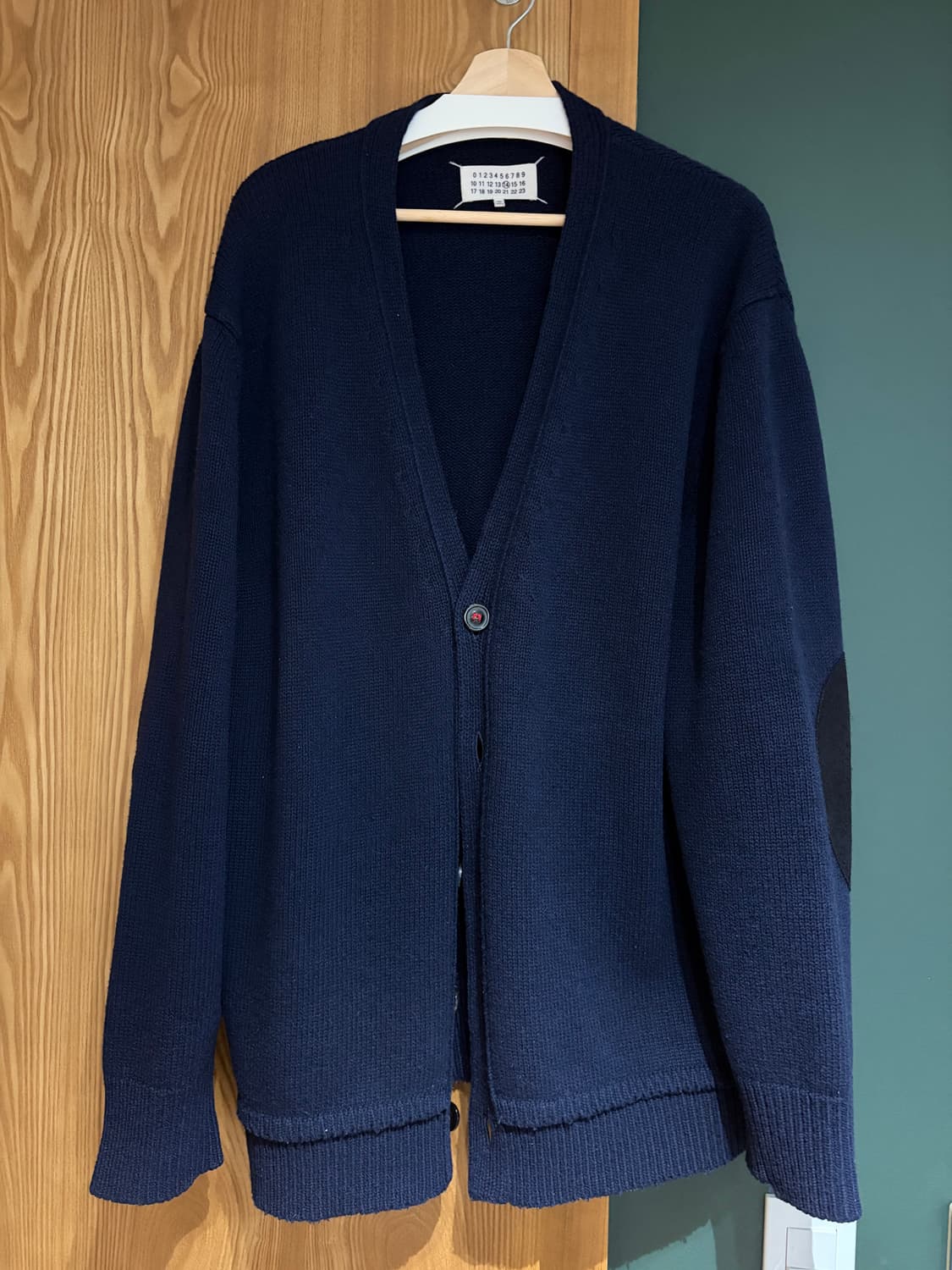 L) 메종 마르지엘라 오버핏 엘보우패치 가디건 상품이미지3