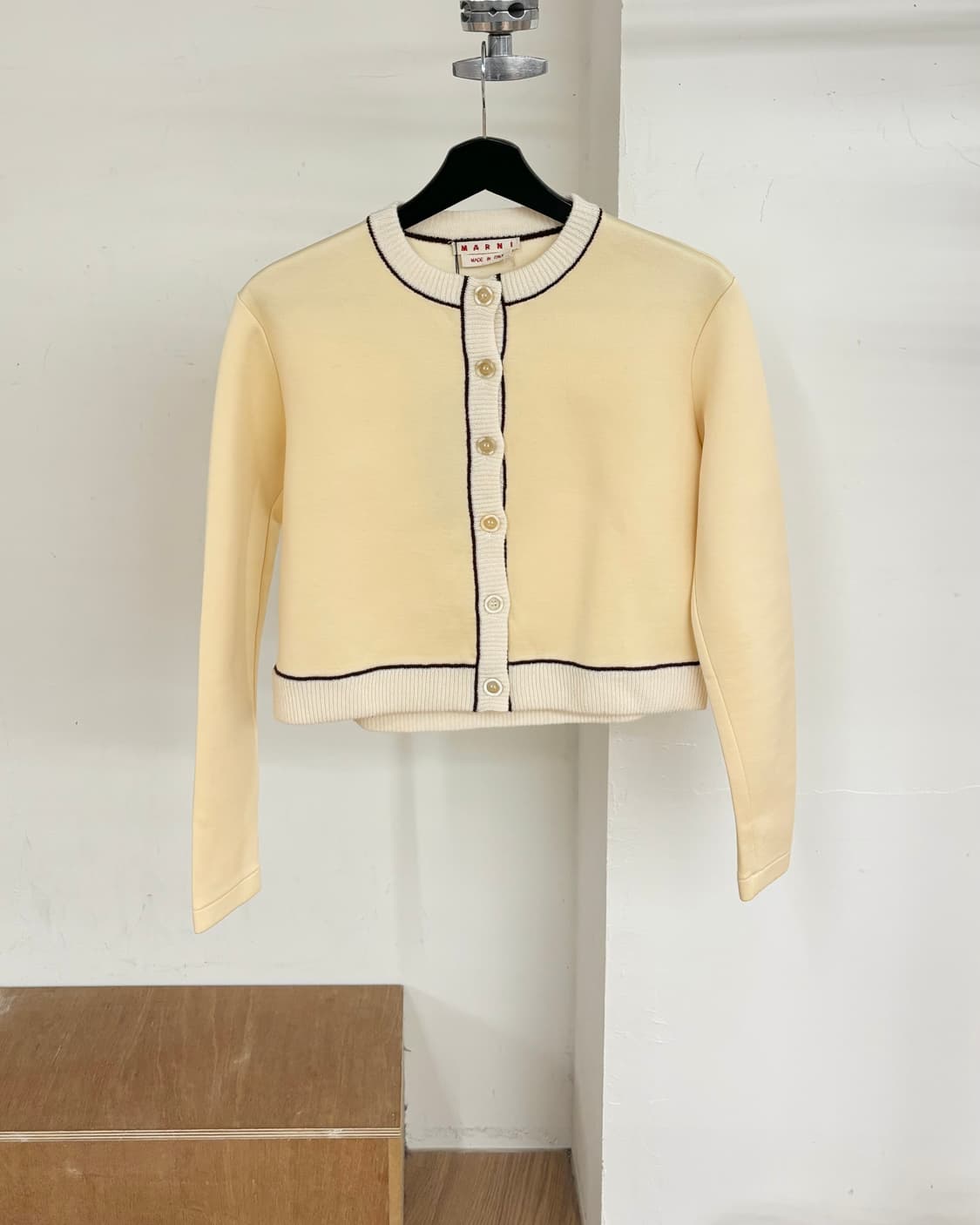 마르니 크림 베이지 크롭 니트 가디건 상품이미지1