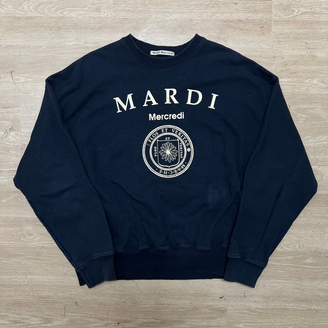 마르디 메크르디 여성 유니브 빅로고 맨투맨 [네이비] FREE 상품이미지1