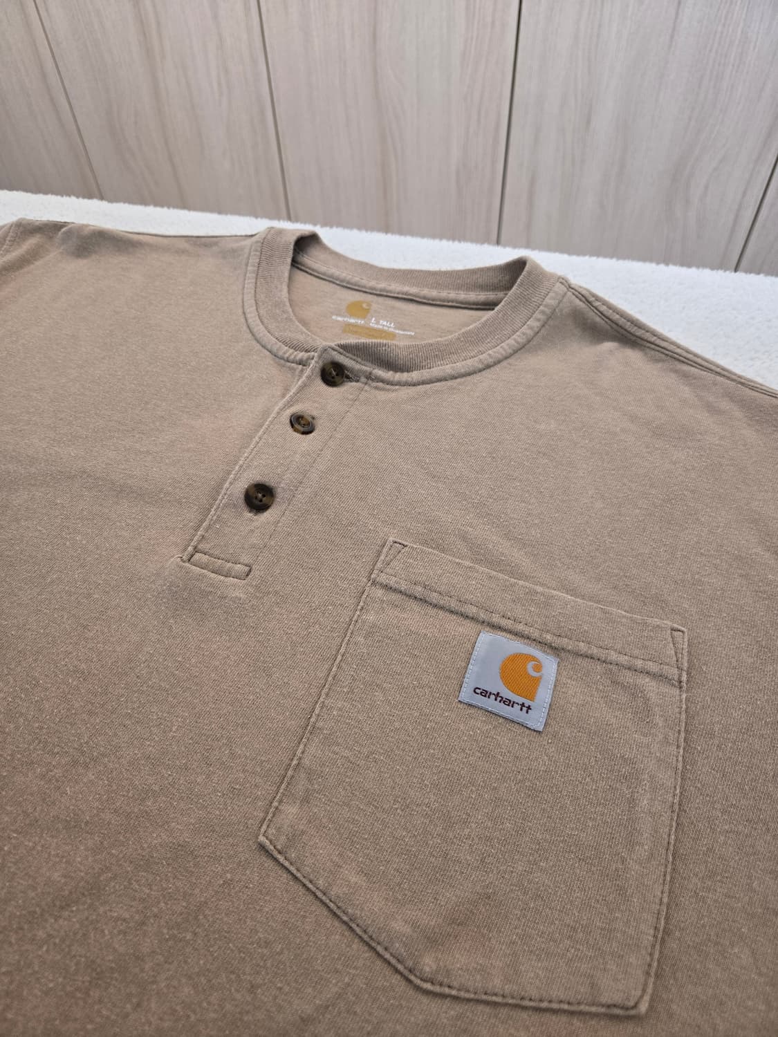 맛있게 익은 칼하트 반팔 헨리넥 티셔츠 베이지 L 상품이미지7