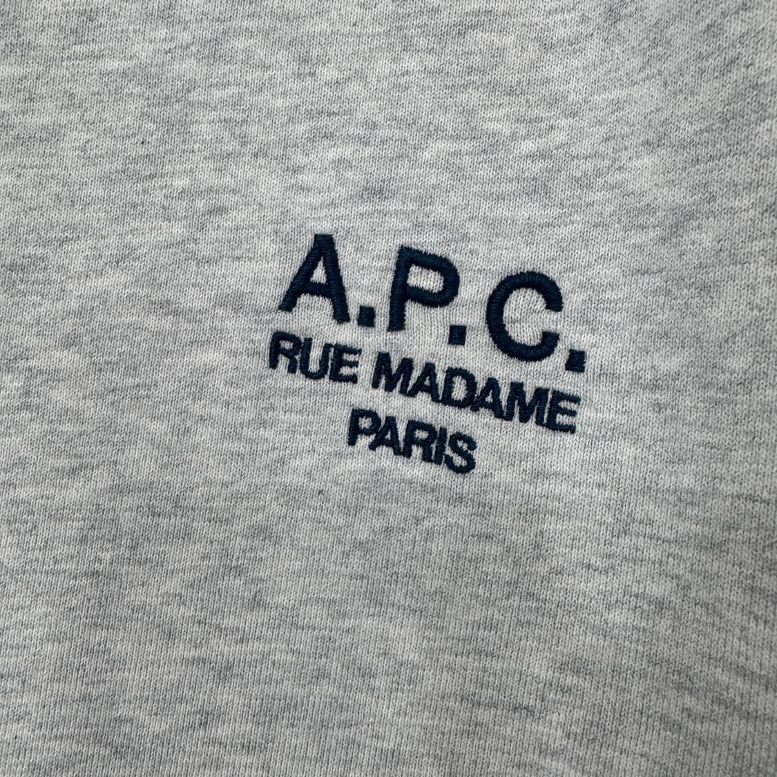 2XL(105) A.P.C 아페쎄 스탠다드 르 마담 라운드 맨투맨  상품이미지4