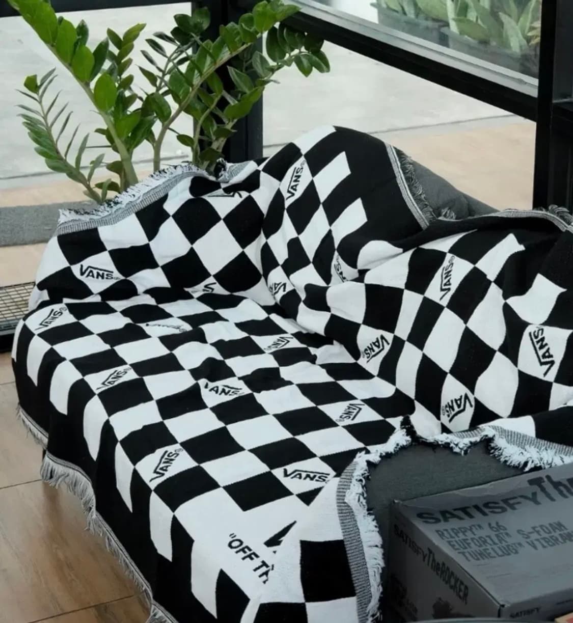 한정판 반스 패밀리 체커보드 자카드 대형 블랭킷 상품이미지1