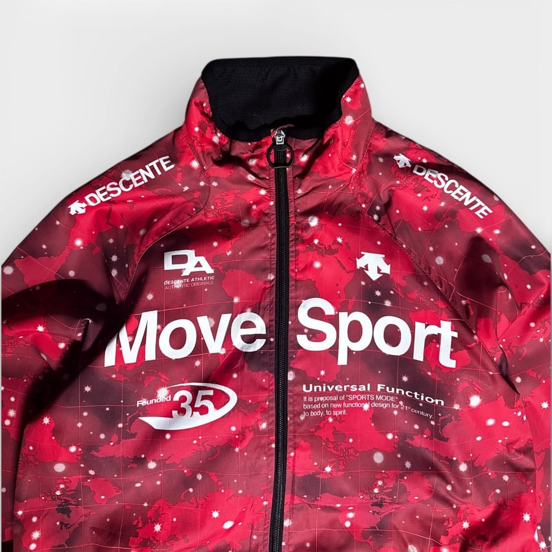 Descente Cosmic Windbreaker 상품이미지2