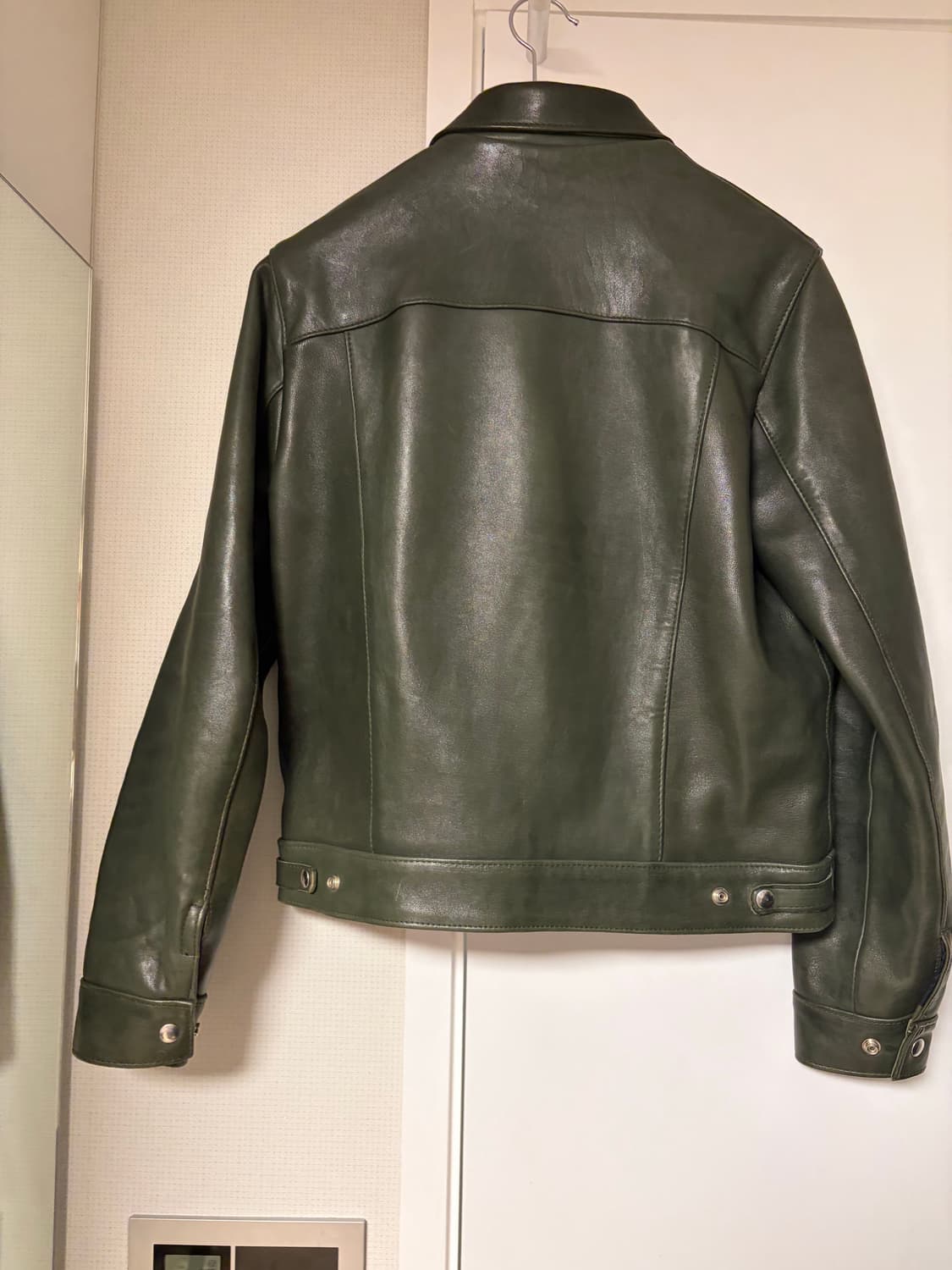 [42,김우빈 착용] 루이스레더 988 올리브 쉽스킨, 에어로 레더 상품이미지5