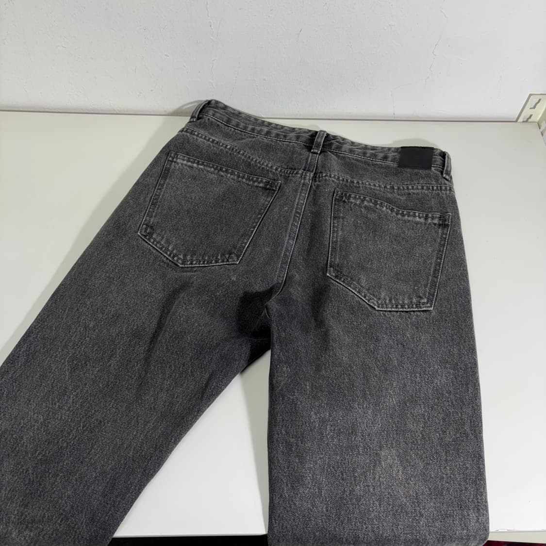 29-30 일꼬르소 슬림핏 흑청 데님팬츠 상품이미지3