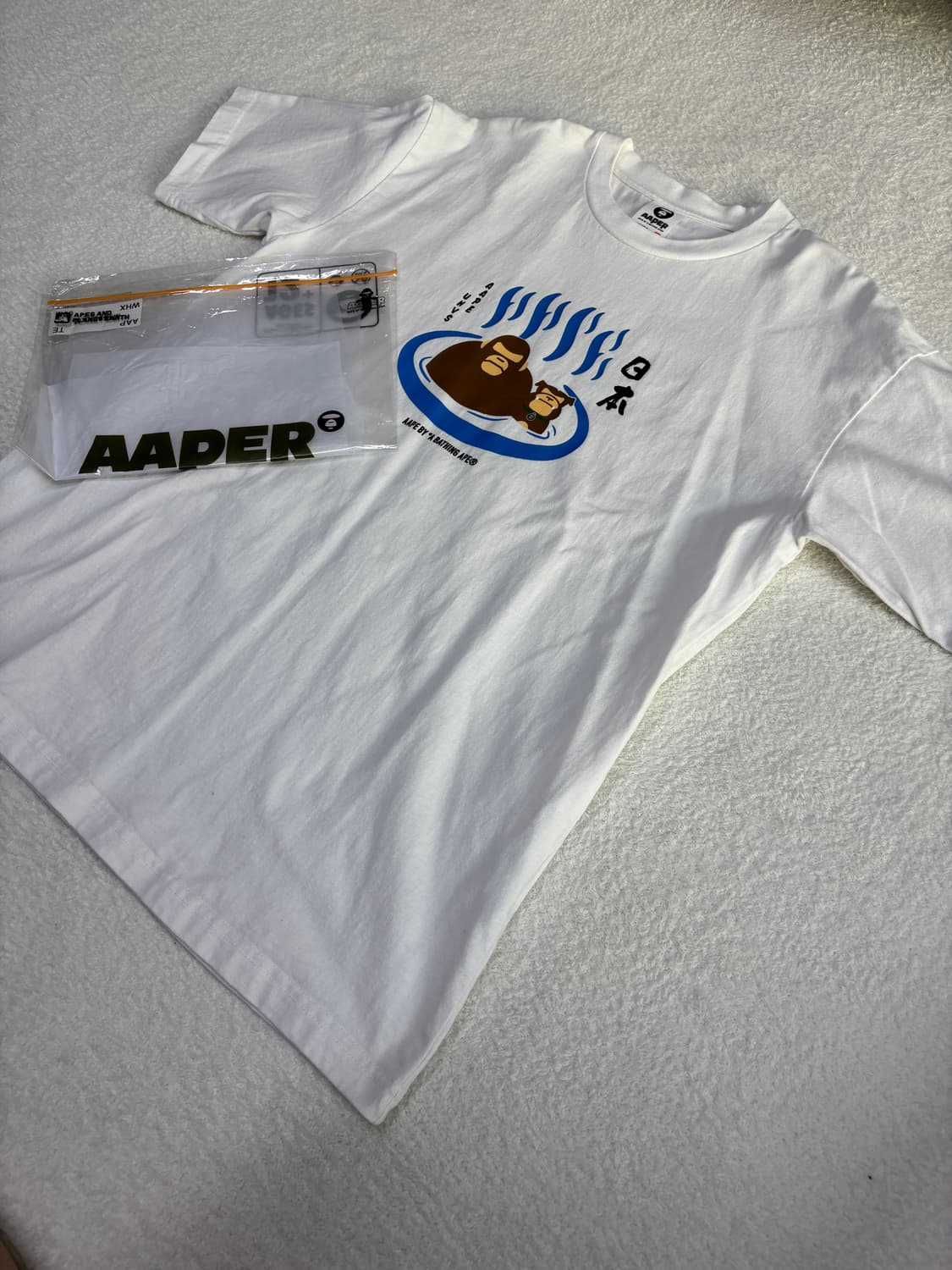 에이프 로고 반팔 m사이즈 상품이미지1