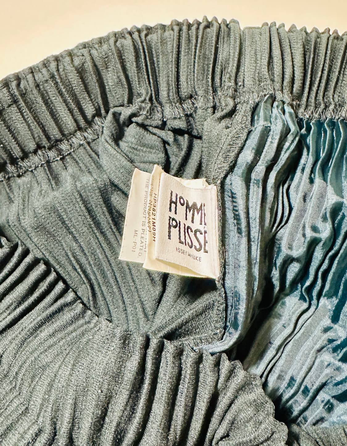 옴므플리세 이세이미야케 다크 그린 와이드 팬츠 1사이즈 상품이미지3