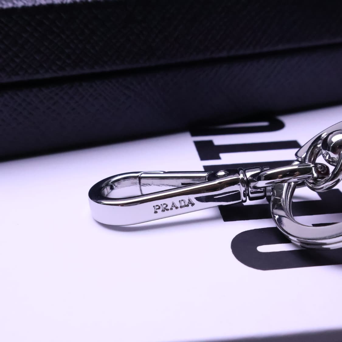 프라다 열쇠고리 상품이미지5