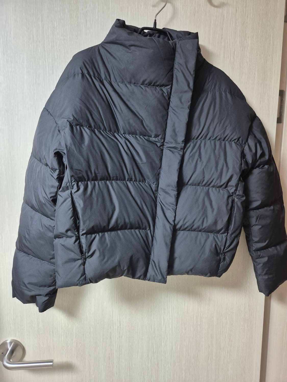 Theory  띠어리  오프셋 푸퍼 패딩 다운숏패딩 p 상품이미지4