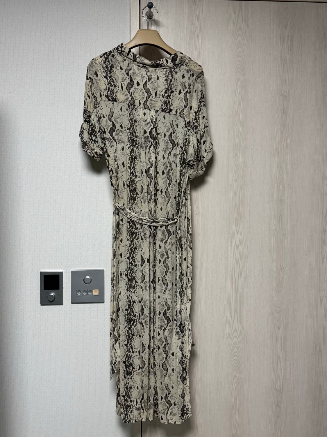 앤아더스토리 호피 원피스 (32사이즈) 상품이미지2