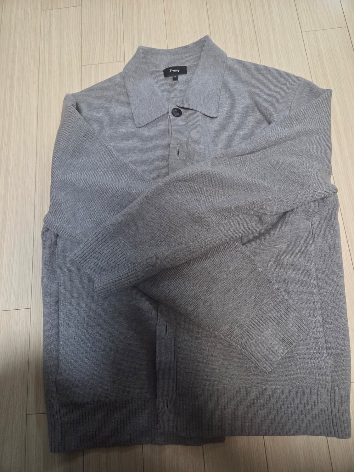 띠어리 23fw 카메룬 셔츠 가디건 그레이 m팝니다. 상품이미지1