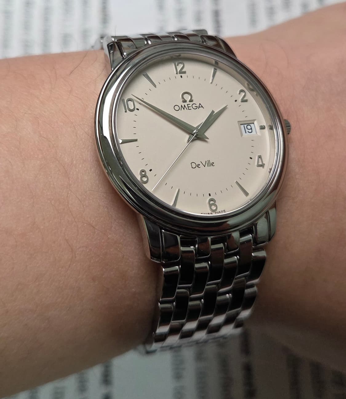 오메가 드빌 프레스티지 아이보리 아라빅 다이얼 쿼츠 브레이슬릿 ver. 상품이미지9