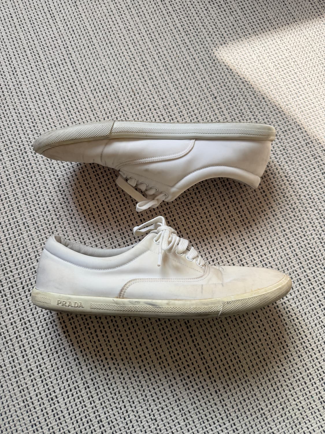 프라다 플랫 스니커즈 상품이미지1
