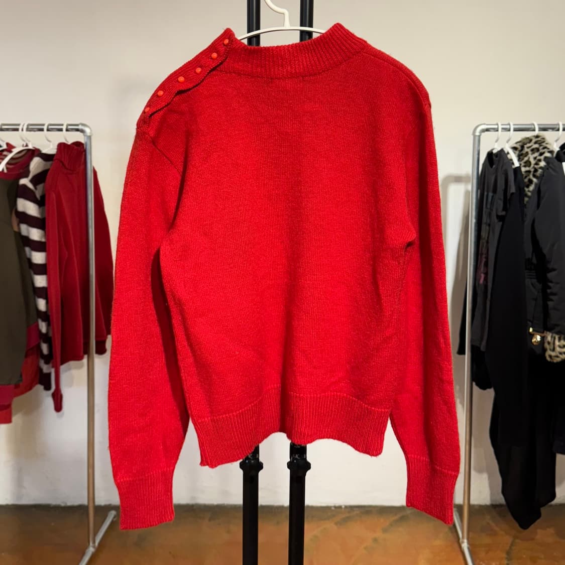 사이드 버튼 포인트 레드 니트 / 여성 55 추천 상품이미지2